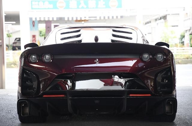 Ferrari 812 Competizione rear view