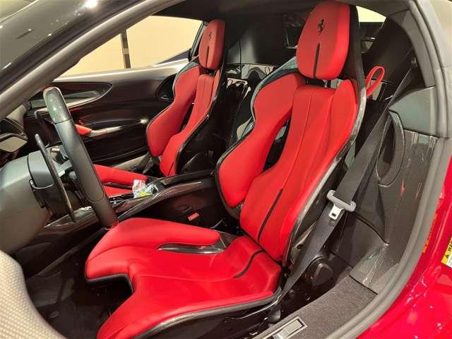 Ferrari SF90 Stradale interior seats