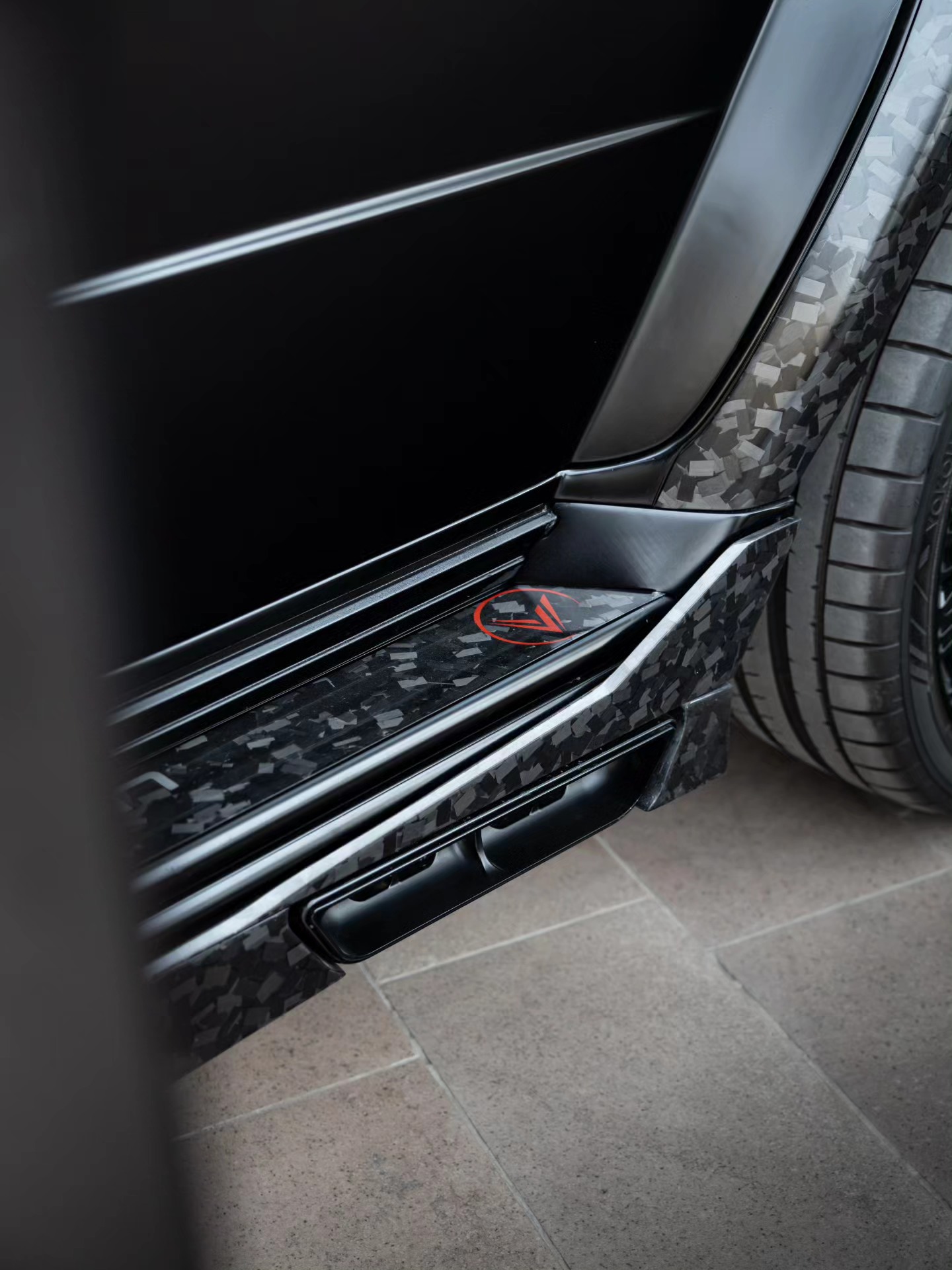 Venuum Mastodon V3 G63 bespoke interior white