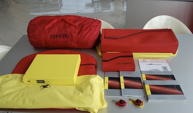 Ferrari LaFerrari details